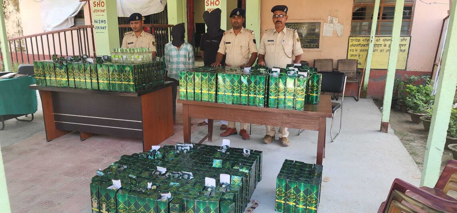 विदेशी शराब के साथ दो तस्कर गिरफ्तार