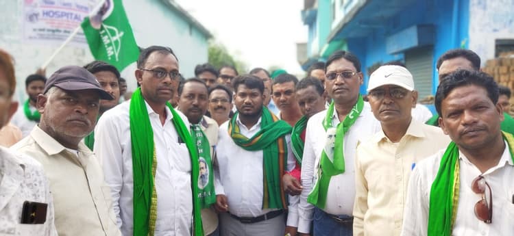 BOKARO NEWS : चलाया जनसंपर्क अभियान, मांगे वोट