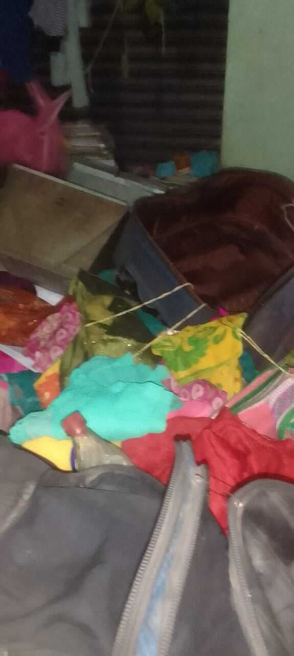 मोहनपुर में घर का ताला तोड़कर लाखों की चोरी