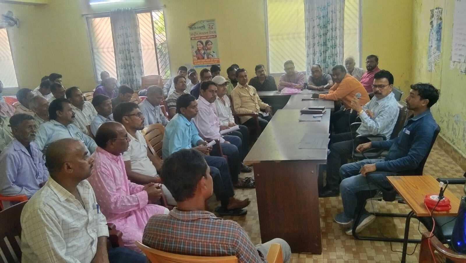 परिवार के सभी सदस्यों का करायें ई-केवाइसी : सीओ