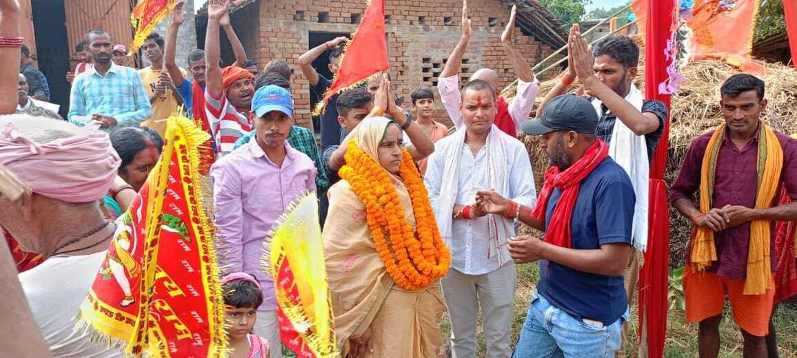 भागवत कथा को लेकर निकाली गयी कलश शोभा यात्रा