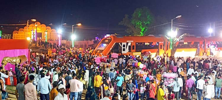 Giridih News : राजघाट पर उमड़ा आस्था का सैलाब