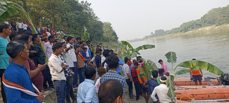 गंडक नदी में नहाने गया युवक डूबा, तलाश जारी