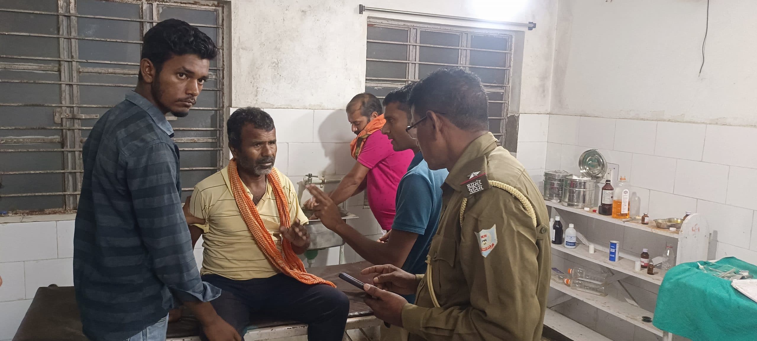 बाइक के धक्के से साइकिल सवार घायल