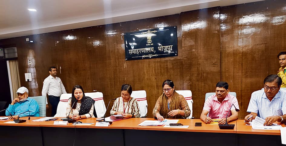 समय पर स्ट्रीट लाइट का कार्य पूरा नहीं करने वाली एजेंसी पर होगी कड़ी कार्रवाई