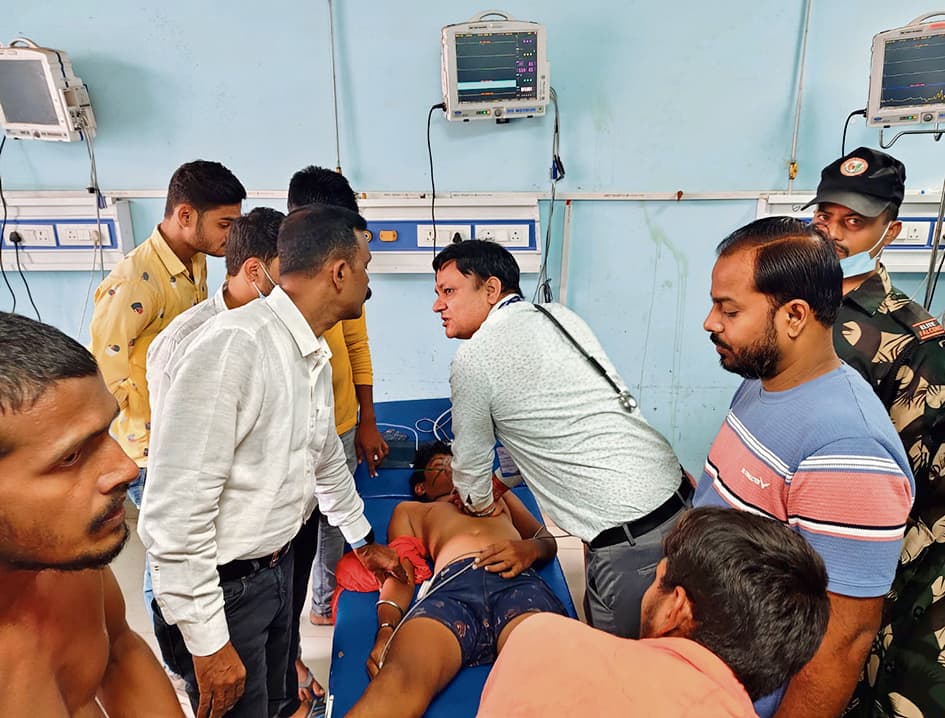 पानी भरे गड्ढे में डूबने से छात्र की मौत