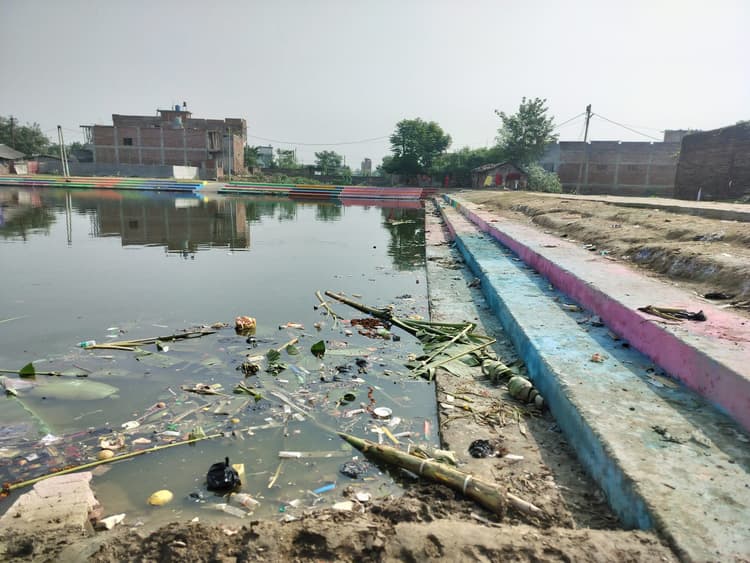 छठ के संपन्न होते ही घाटों की दशा और सूरत दोनों बदली