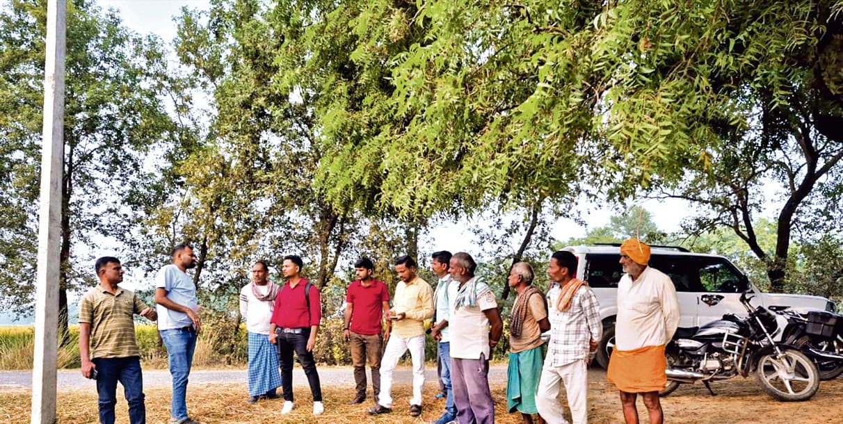 डीएम ने 19 पंचायत सरकार भवनों के लिए भूमि उपलब्ध कराने का दिया निर्देश