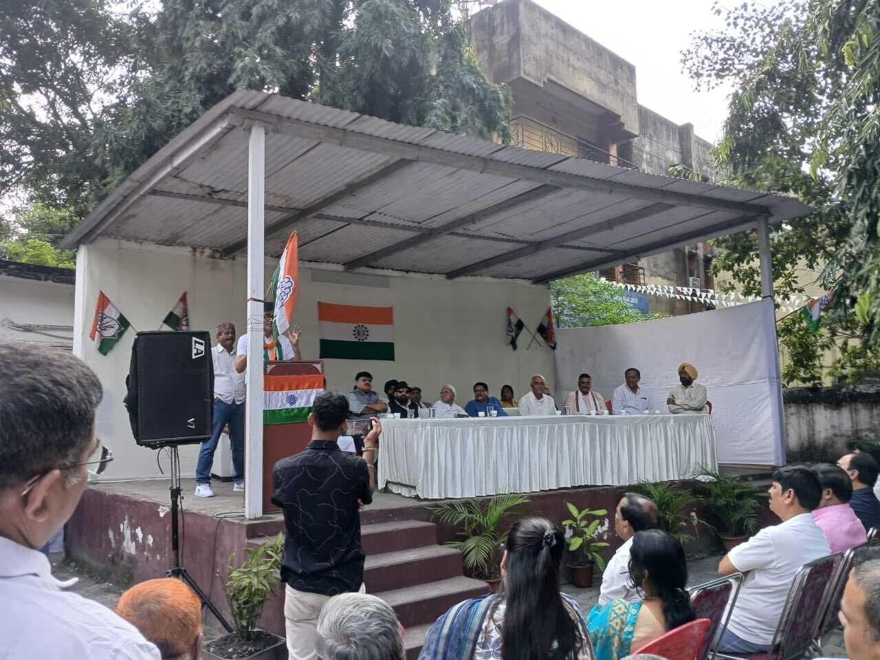 डॉ अजय व बन्ना के समर्थन में आगे आयी इंटक व ज्वाइंट एक्शन कमेटी