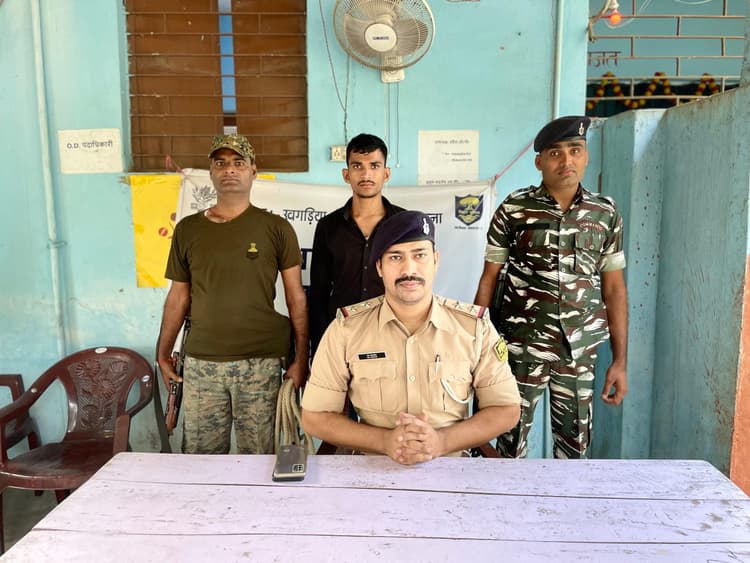 आर्म्स एक्ट का आरोपित गिरफ्तार