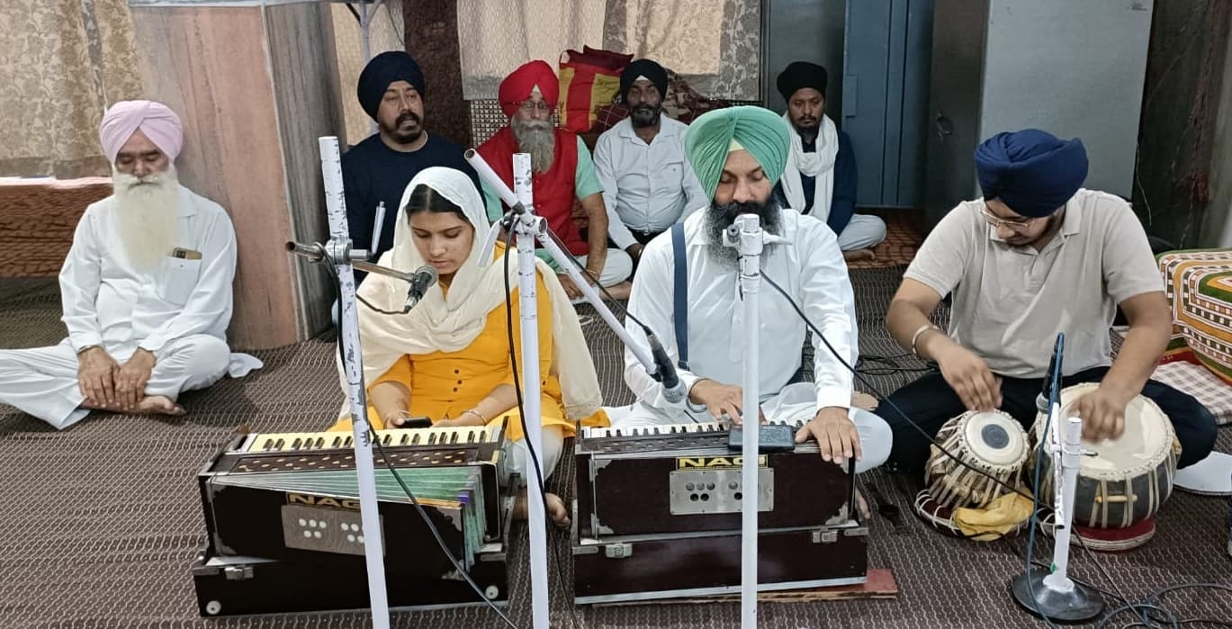 Bokaro News: गुरुपरब को लेकर चास गुरुद्वारा से निकली प्रभात फेरी