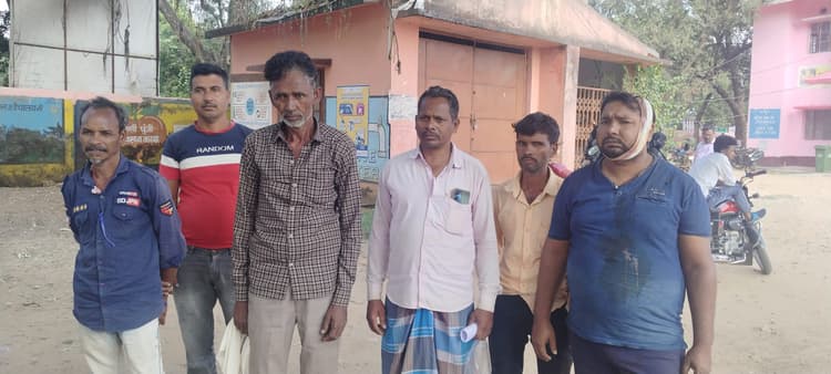 कोरीडीह-टू गांव में घर बनाने व रास्ता नहीं छोड़ने के विवाद में दो पक्षों में मारपीट