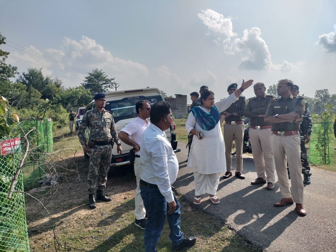 डीसी-एसपी ने डिस्पैच सेंटर व वाहन पड़ाव स्थल का लिया जायजा