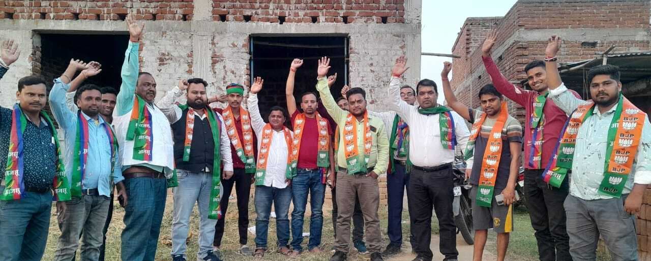 एनडीए प्रत्याशी के पक्ष में आजसू ने चलाया जनसंपर्क अभियान