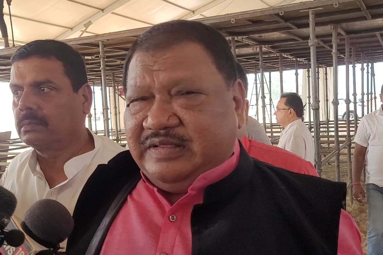 आजाद भारत में बिरसा मुंडा की प्रतिमा को हथकड़ी लगाकर रखते थे, सब जानते हैं कौन हैं दोषी : जुएल ओराम