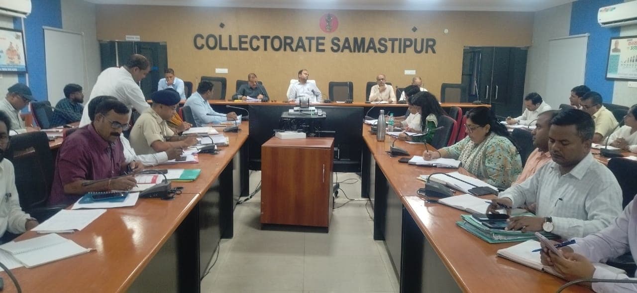 दाखिल-खारिज लंबित होने पर सीओ व कर्मचारी नपेंगे