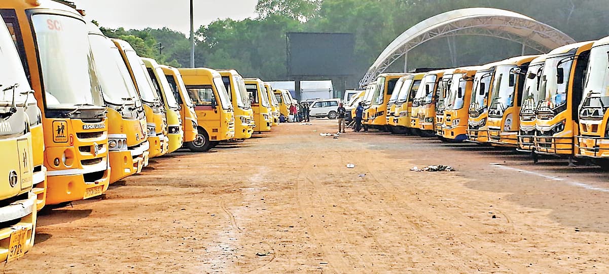 Ranchi News : मोरहाबादी मैदान से आज सुबह से वाहनों से रवाना होंगी पोलिंग पार्टियां