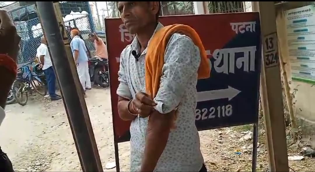 फल व्यापारी से छह लाख की लूट