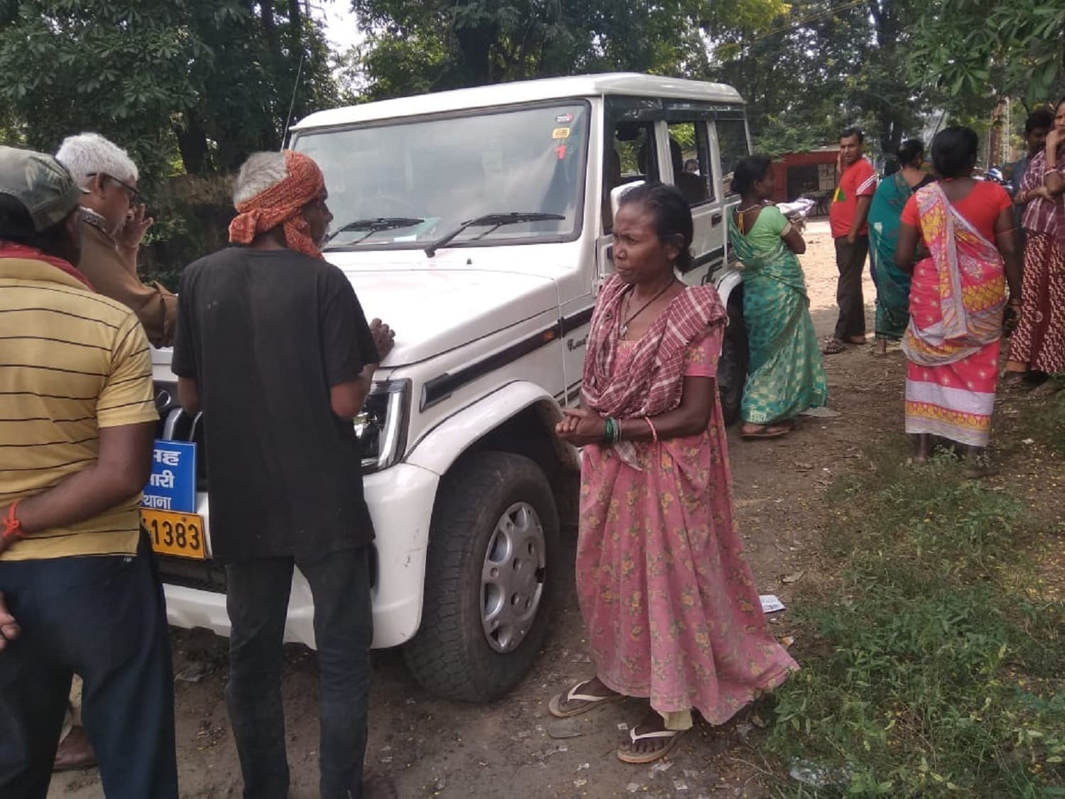 BOKARO NEWS : स्कूल परिसर में मिला महिला का शव