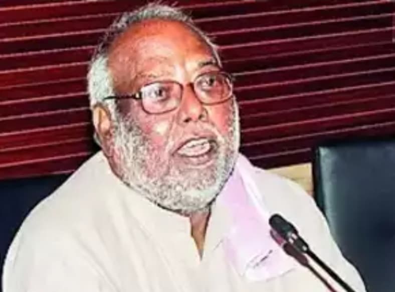 झामुमो दल बदलू नेताओं को दे रही है पनाह  : सूरज मंडल