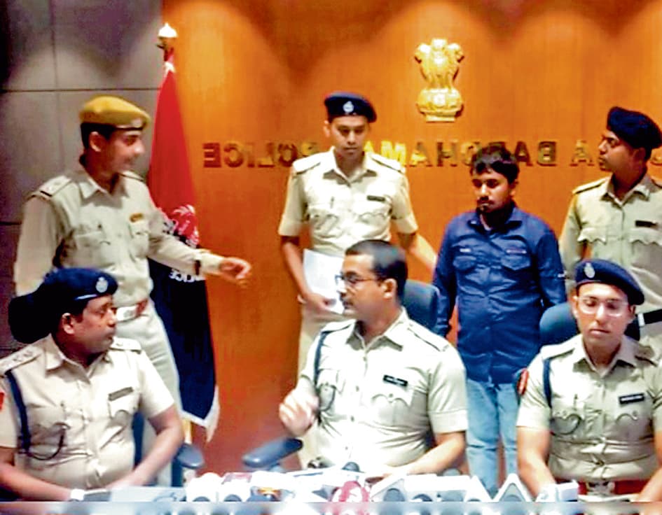 सीएमएस हाइस्कूल में 28 विद्यार्थियों के टैब का पैसा गायब, एक आरोपी गिरफ्तार