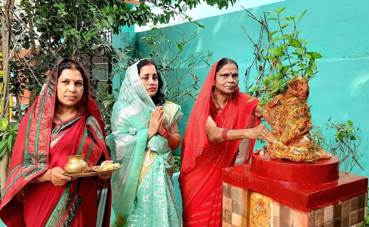तुलसी विवाह कराने से जीवन के सभी कष्ट हो जाते हैं दूर : नरेश
