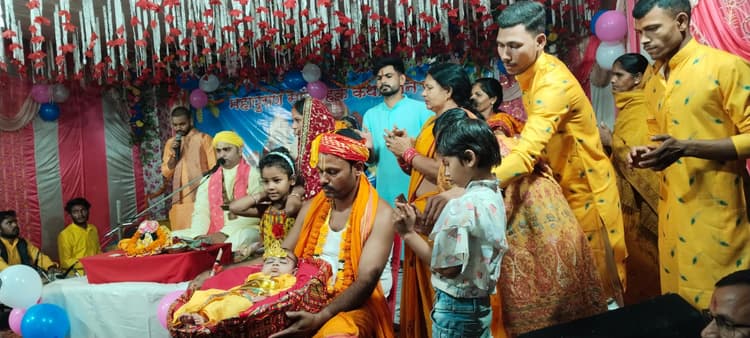 भगवान कृष्ण के  जन्म व उनकी बाल लीला अद्भुत  : अनादि जी महाराज