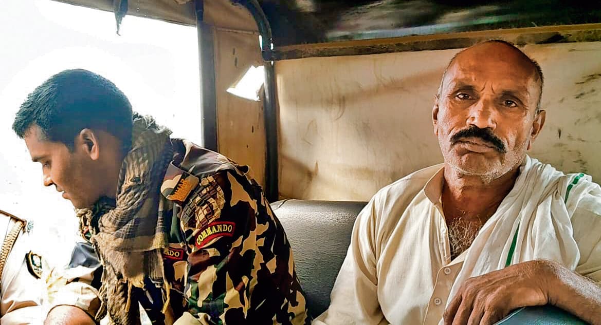 Gaya News : वोट के लिए नोट बांटने के आरोप में राजद का पंचायत अध्यक्ष गिरफ्तार