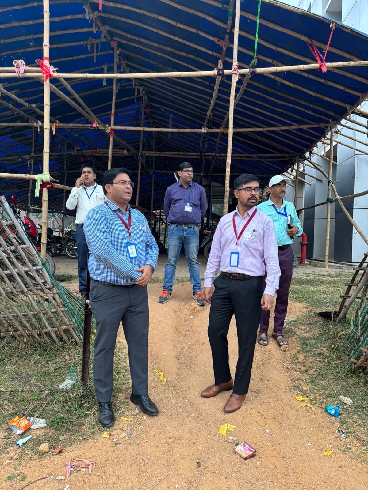 Giridih News: डीसी ने लिया मतदान की तैयारियों का जायजा