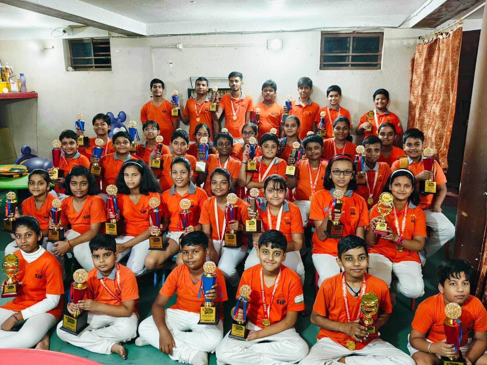 एसआइपी अबेकस के अंतरराष्ट्रीय टूर्नांमेंट में देवघर के बच्चों का शानदार प्रदर्शन, 66 को मिले अवार्ड