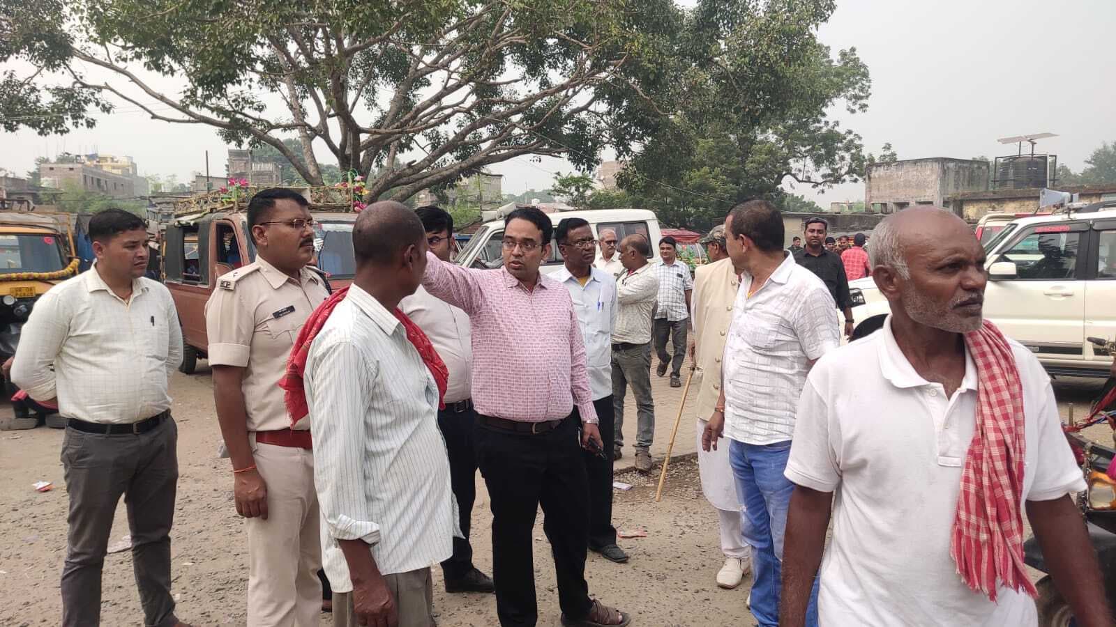 तारापुर में मुख्य मार्ग के किनारे नहीं लगेगी सब्जी व फल की दुकान, पार्किंग की होंगी नई व्यवस्था