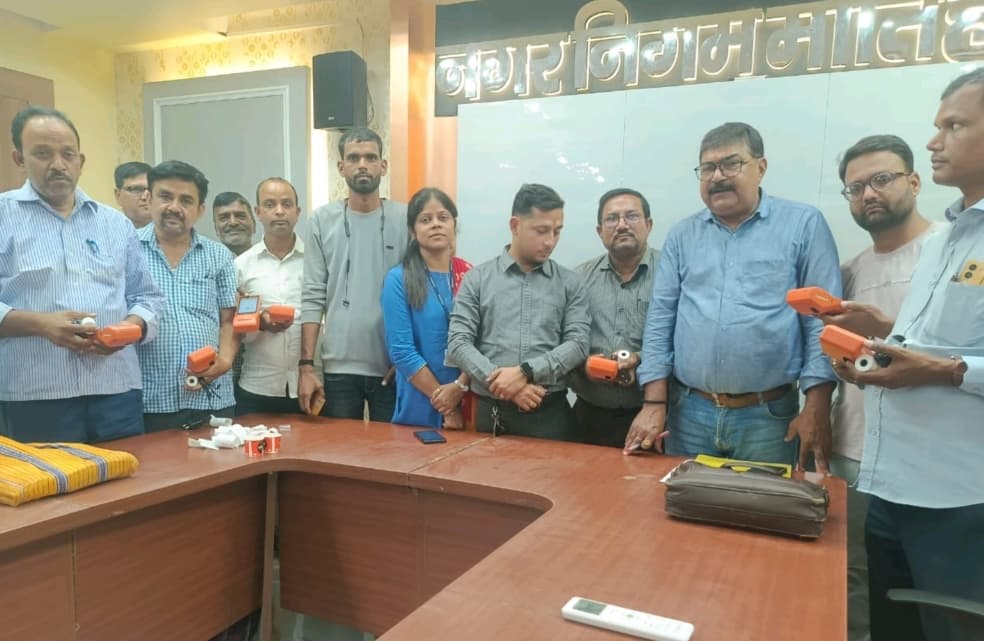 शहर में पॉश मशीन से होगी होल्डिंग टैक्स की वसूली