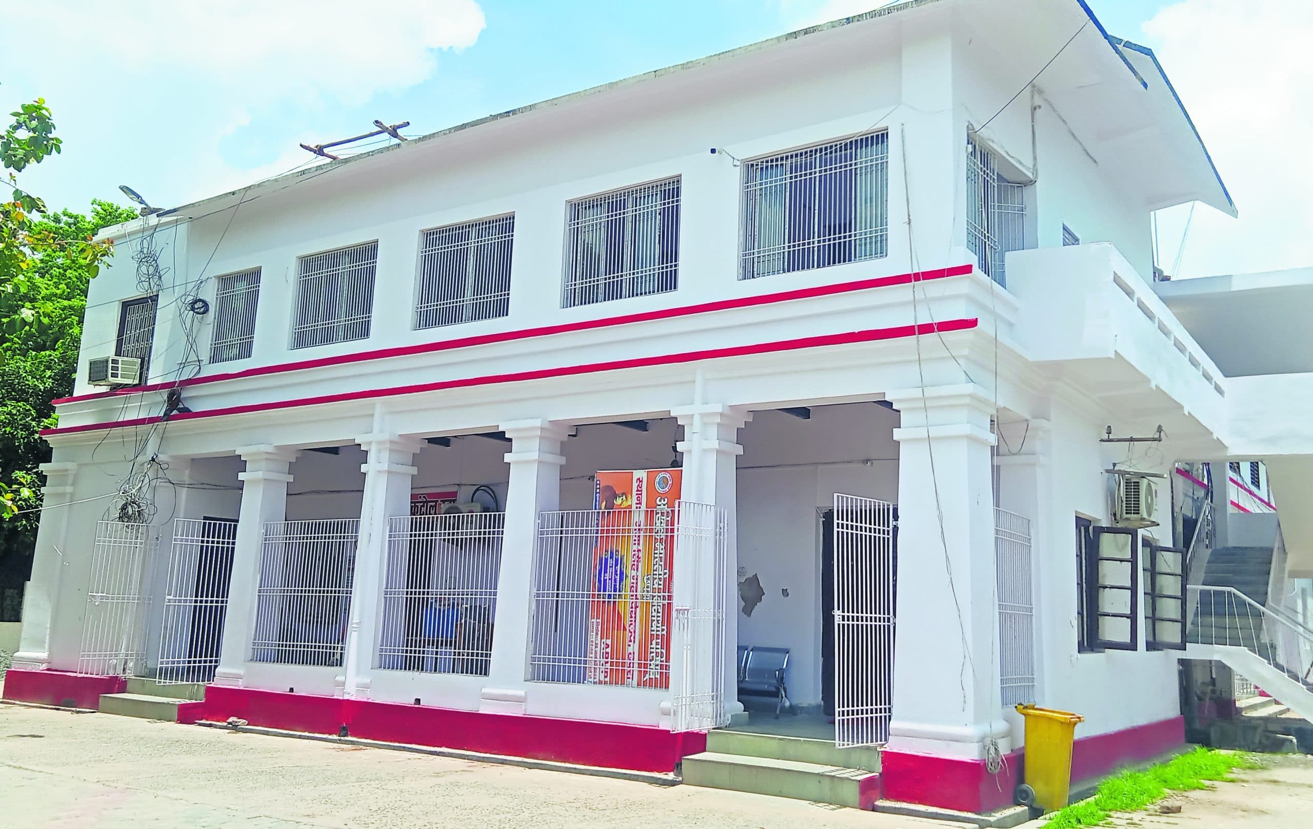 Saran News: सीटी बजाओ-कूड़ा उठाओ योजना ठप, सफाईकर्मियों के शरीर से वर्दी गायब