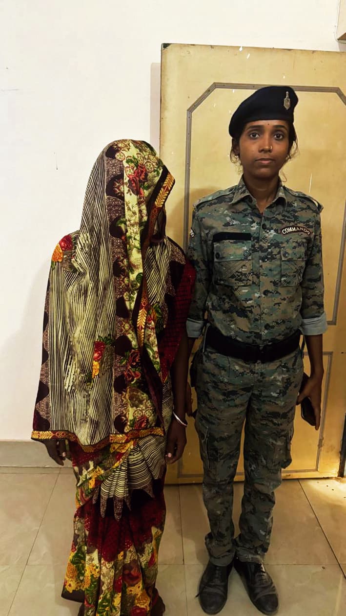 Giridih News: घोघी से हार्डकोर नक्सली की महिला साथी गिरफ्तार