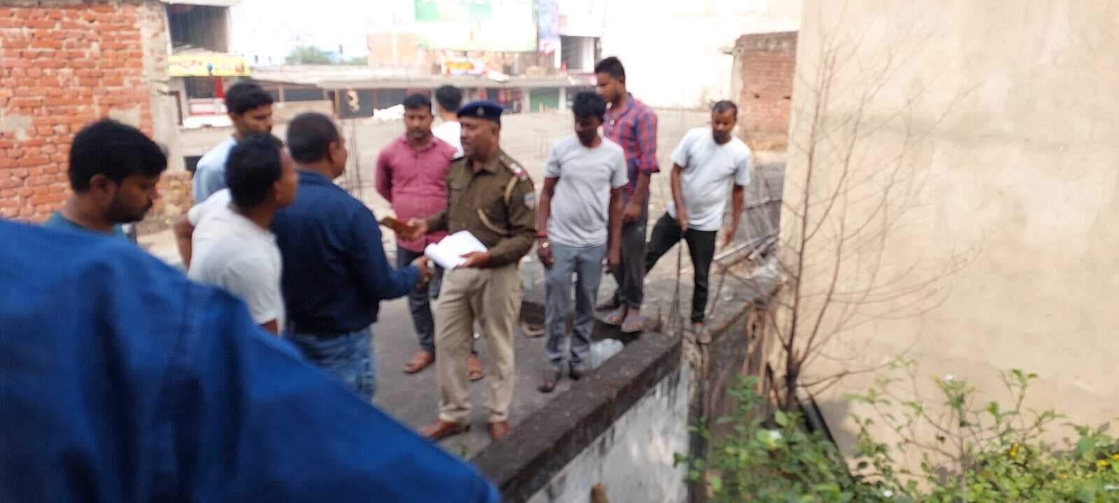 Dhanbad News : बरवाअड्डा के जेवर दुकान में लाखों की चोरी