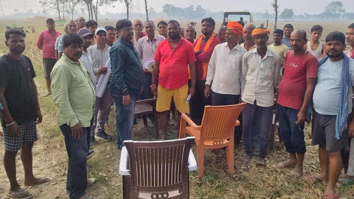 पंचायत सरकार भवन के लिए इटहरी व किशनपुर बलुवा में हुई भू-मापी