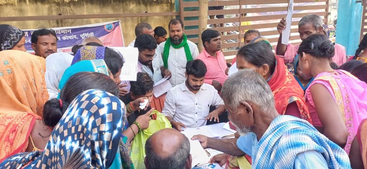 शिविर में कुव्यवस्था से दिव्यांगों को हुई परेशानी