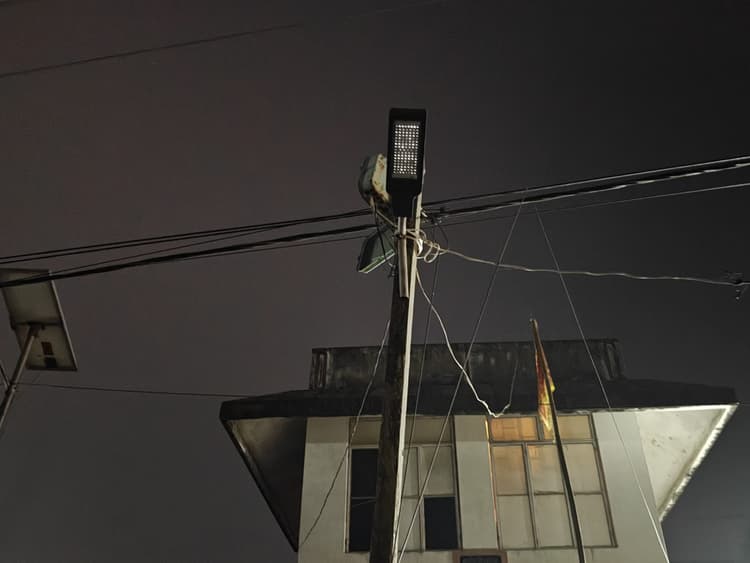 स्ट्रीट लाइट खरीद मामले वार्ड पार्षदों ने ईओ व मुख्य पार्षद पर लगाया आरोप