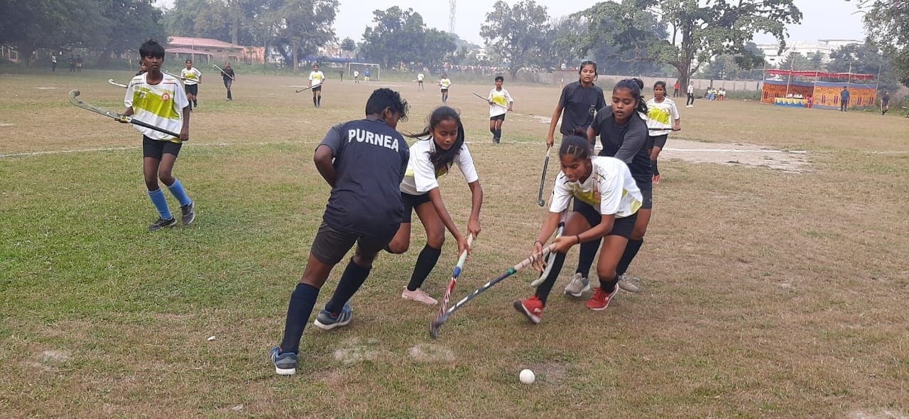 राज्यस्तरीय विद्यालय हॉकी बालिका अंडर-17 में सीवान बना चैम्पियन