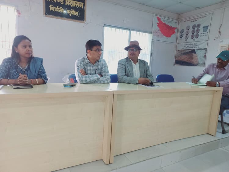 राशन कार्ड में पारिवारिक सूची के आधार पर केवाईसी करने का एसडीएम ने दिया निर्देश