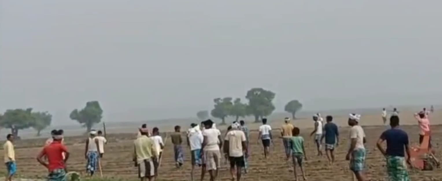 खेती करने गये किसान पर दबंगों ने की फायरिंग