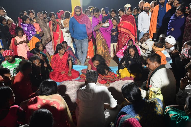 कार्तिक पूर्णिमा स्नान के लिए गंगा घाट हुए तैयार