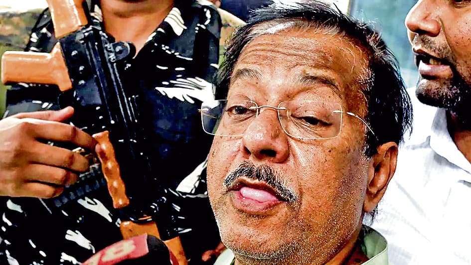 जेल में बंद ज्योतिप्रिय मल्लिक गंभीर रूप से बीमार