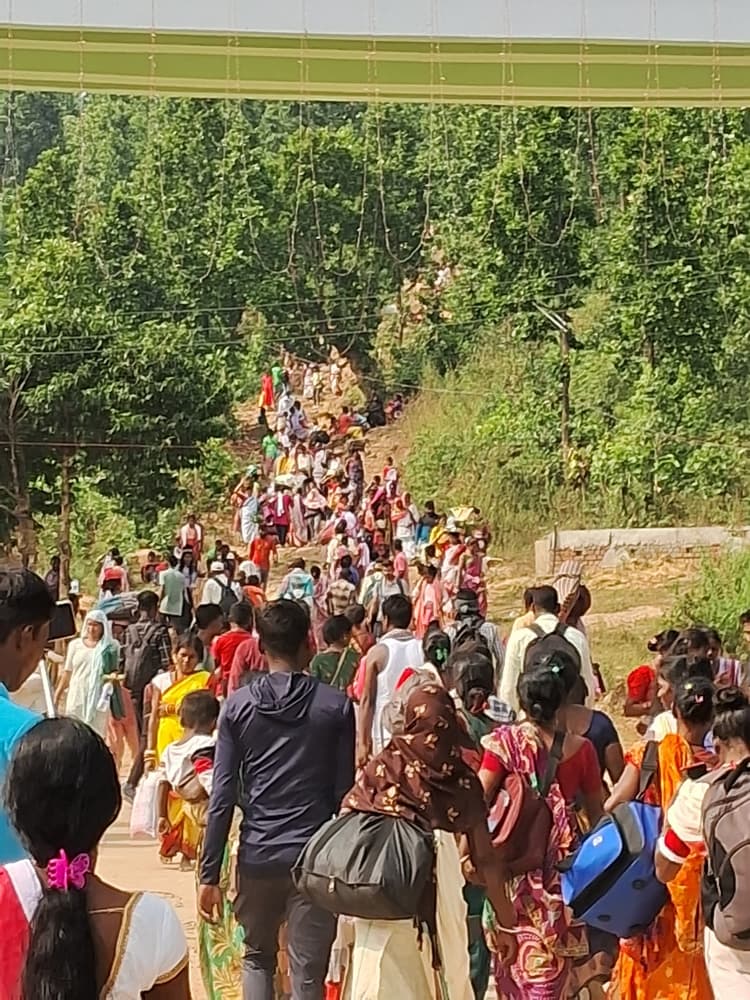 Bokaro News : लुगुबुरु घंटाबाड़ी धोरोमगाढ में श्रद्धालुओं का हुआ जुटान