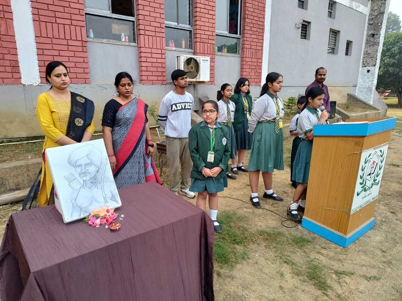 डीपीएस में भगवान बिरसा मुंडा को दी गयी श्रद्धांजलि