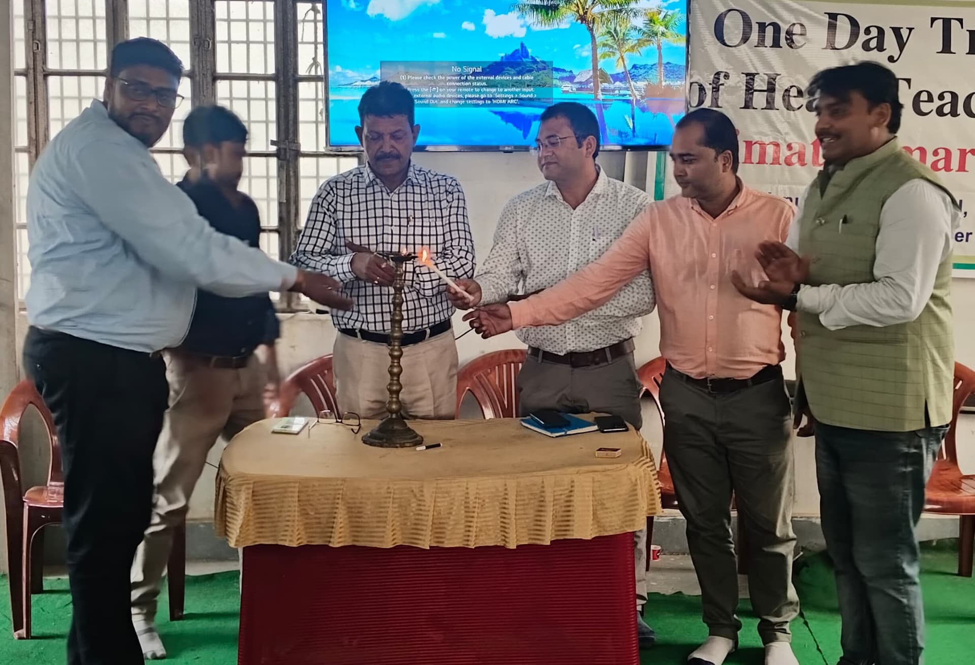 जलवायु परिवर्तन से होने वाले जोखिमों के बारे में बच्चों को दी गयी जानकारी