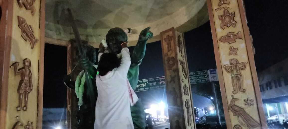 सीएम ::::  बरहेट में झामुमो कार्यकर्ताओं ने मुख्यमंत्री किया स्वागत