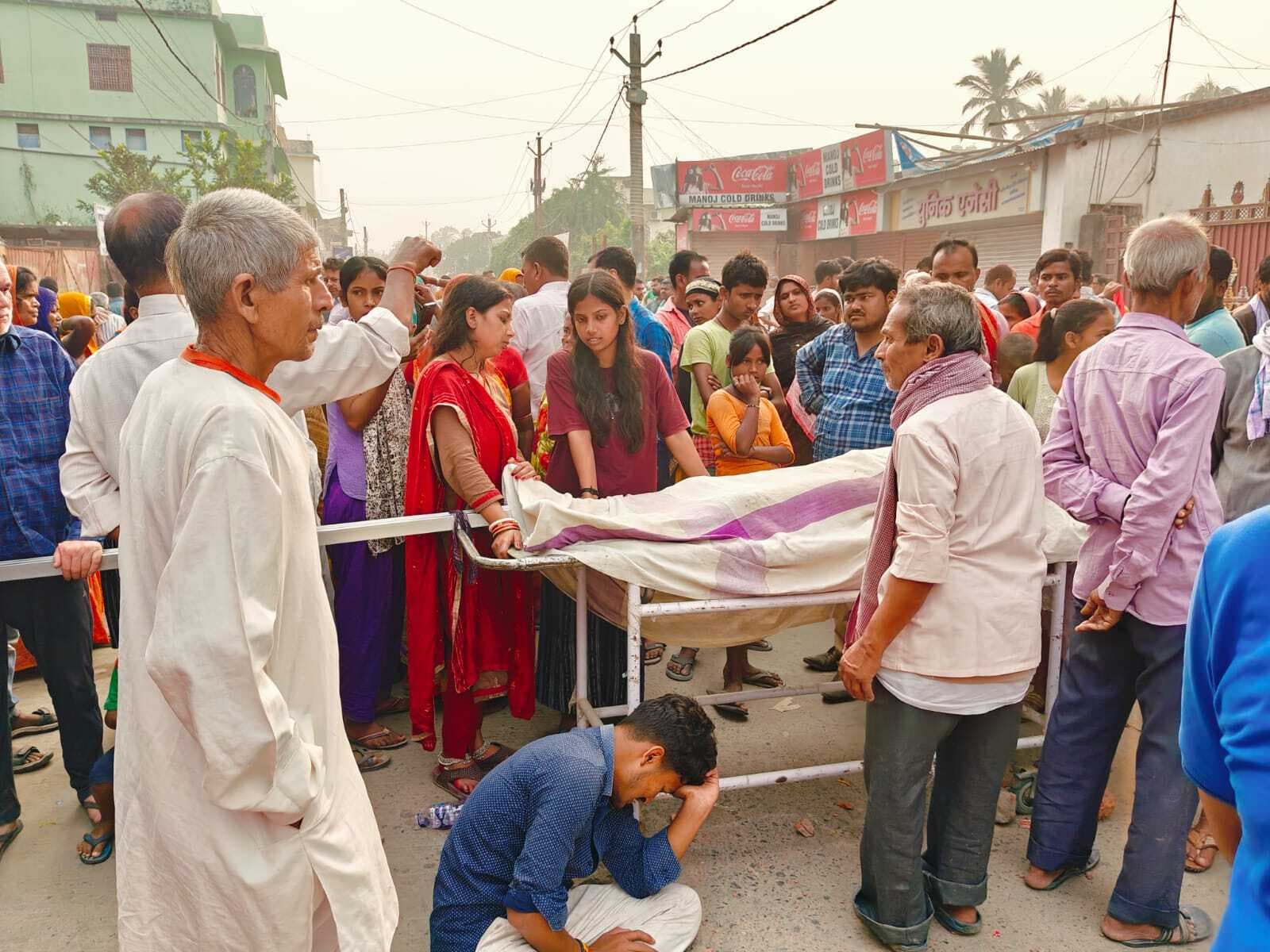 Madhubani News. जेल कर्मी की दिन दहाड़े गोली मार कर हत्या