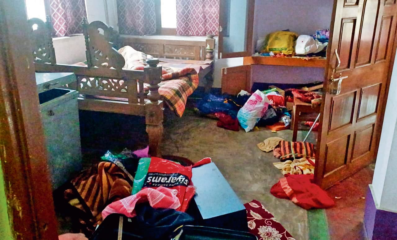 hajipur news. घर से 15 लाख के जेवरात व साढे तीन लाख नकद की चोरी