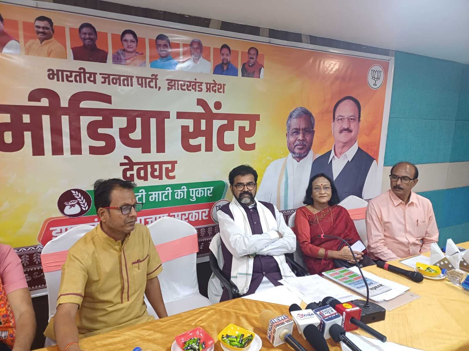 कर्नाटक की तरह झारखंड में झूठे वायदे कर रही कांग्रेस: नारायण स्वामी